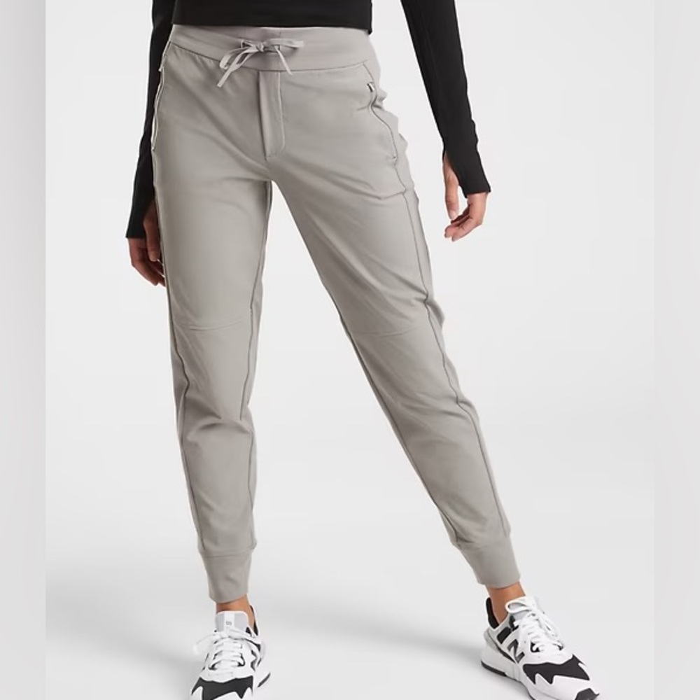 Athleta Headlands Hybrid Trek Mid Rise Jogger